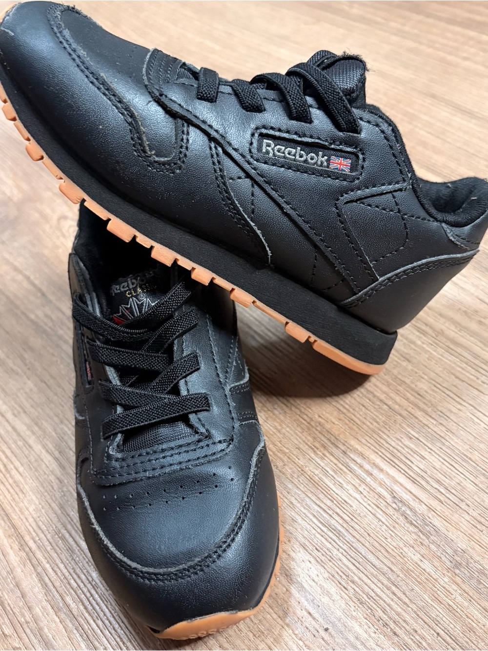 Reebok Kids Classic Leather Sneaker - Black with Gum Sole